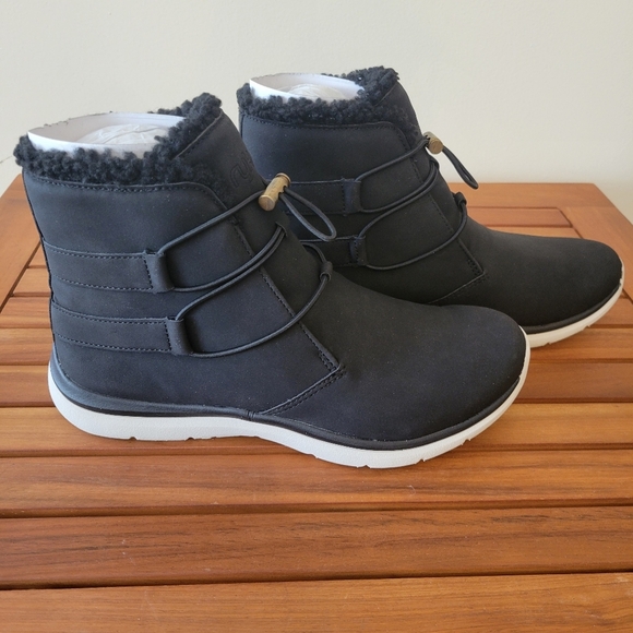 NIB Ryka Black Faux Suede & Shearling Evie Bungie Boots Size 9.5 Wide - Picture 3 of 6